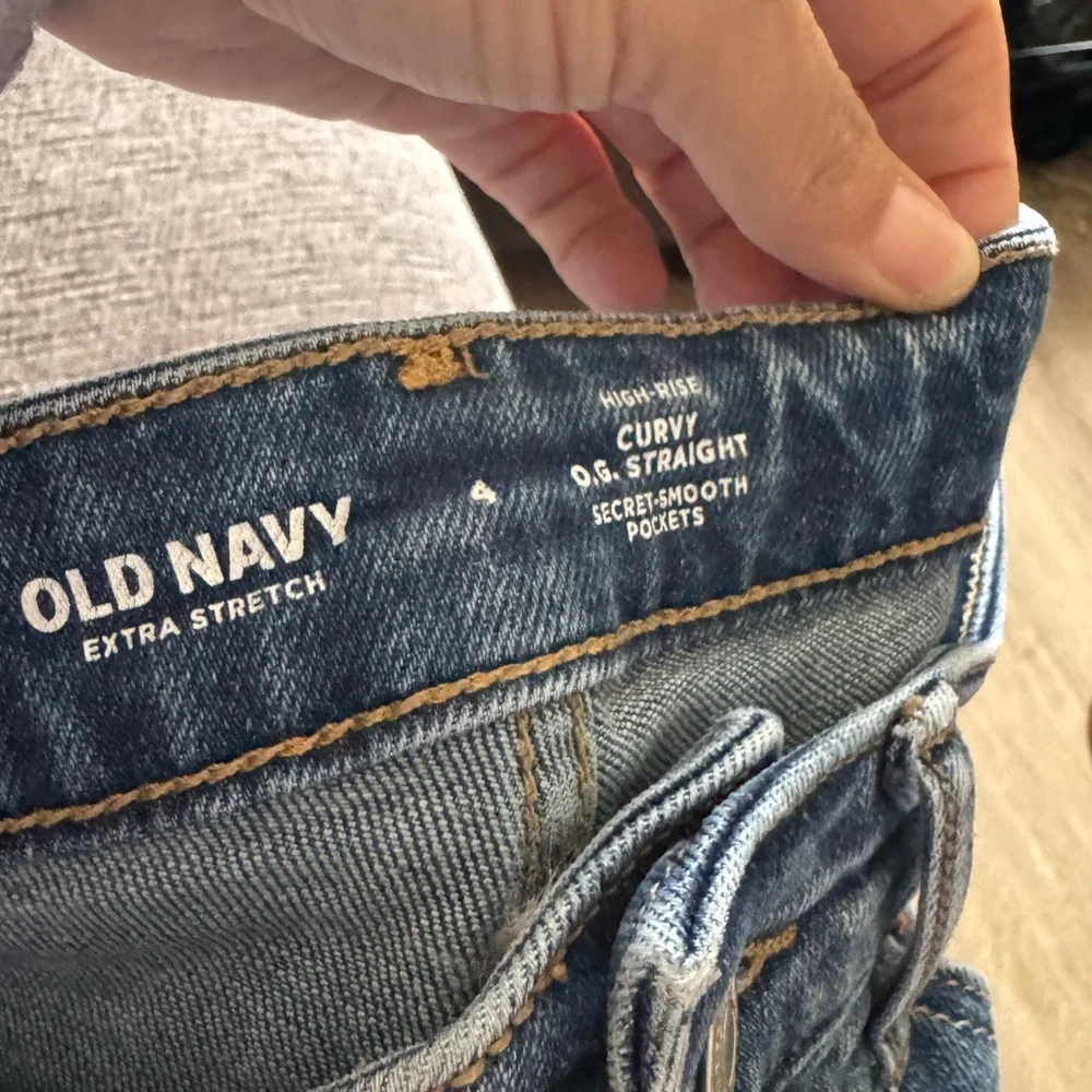Old Navy questions leave